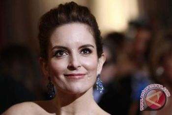 Tina Fey bilang "no way" bawakan Oscar