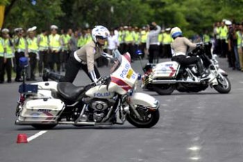 SIMULASI PENGAMANAN APEC