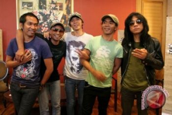 Slank Segera Cabut Gugatan Uji Materi UU Polri