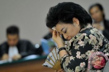 Hartati Divonis 2 Tahun 8 Bulan