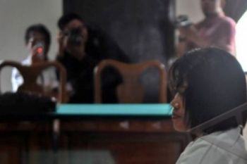 Perempuan Penyelundup Heroin Dituntut Hukuman Mati