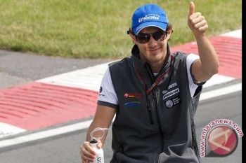Sarung Tangan Senna Terjual 22 Ribu Pound