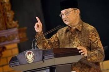 Al Firdaus Akan Hadirkan BJ Habibie di Solo