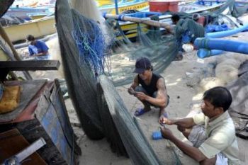 Solar Habis, Ratusan Nelayan Tidak Melaut