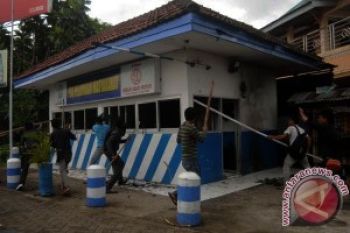 Menkopolhukam : Tindak Tegas Pembakar Markas Polres OKU