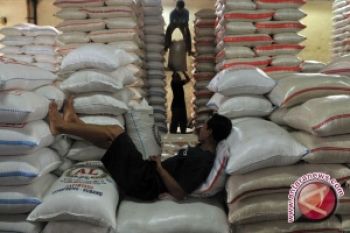 Perdagangan Indonesia Defisit 171 Juta Dolar