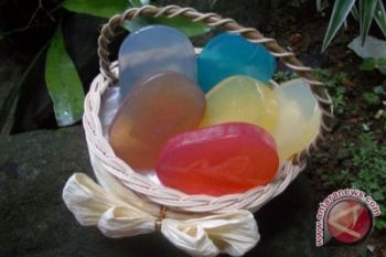 Masyarakat Kulon Progo membuat sabun aroma terapi 