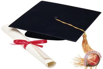 Ibu Dan Anak Wisudawan Terbaik Unlam 