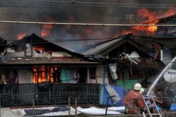 KEBAKARAN PEMUKIMAN PADAT