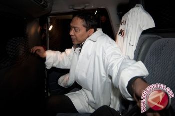  KPK sita empat mobil Ahmad Fathanah