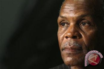  Danny Glover puji Chavez sebagai "Jawara Sosial"