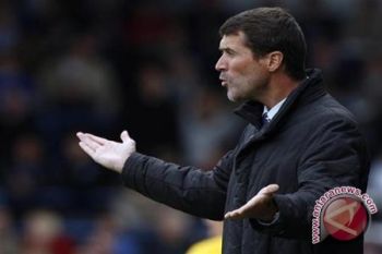 Roy Keane Dihujat Fans MU Karena Bela Wasit