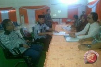 Tim "Derma" ambil formulir pendaftaran calon Gubernur Sumsel