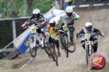  Toni dan Elga akan berlatih di Swiss