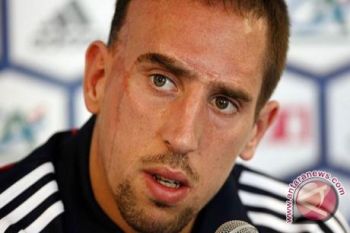 Messi, Ronaldo dan Ribery masuk tiga besar Ballon d'Or