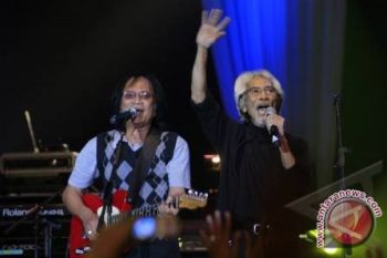 Pecinta Band Koes Plus 15 Provinsi Gebrak Surabaya
