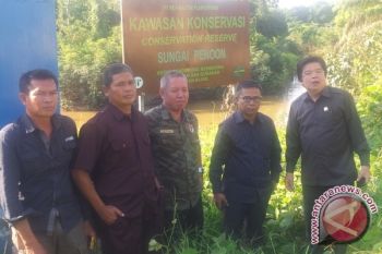 Syaparudin dan Yefta Berto Tinjau Lahan Sengketa di Long Bleh 