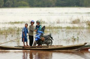 SATU KELUARGA TERISOLIR