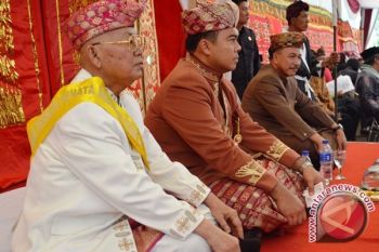 Rycko Menoza Dapat Gelar Adat "Pangikhan Nata Makhga" 