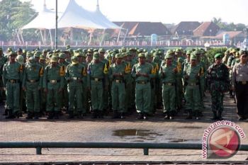 Ribuan petugas Linmas siap amankan Pemilu 2014