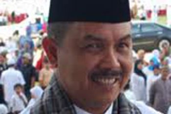 Wali Kota Padang Pimpin Pembongkaran Warung Maksiat