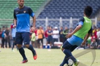 Van Dijk Berpeluang Masuk Tim Inti Timnas