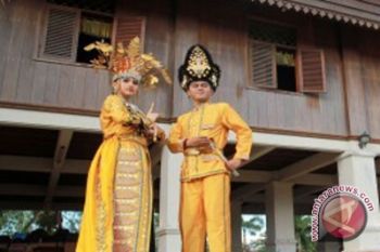 Finalis "nou-uti" Dibekali Materi Pariwisata Dan Nasionalisme 