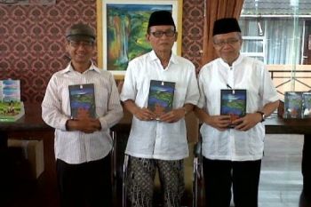 23 Sastrawan Nasional Hadiri Peluncuran Buku Puisi Zawawi