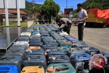 Polres Gorontalo Sita Minyak Tanah Ilegal 