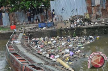 Pemkot siagakan motor sampah di kelurahan 