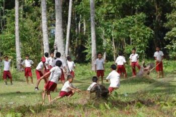 KBS Latih Siswa Kelola Lingkungan Hidup
