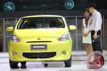 Mitsubishi Mirage Bisa 27km/Liter
