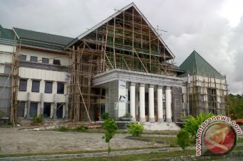 RENOVASI GEDUNG DPRD MOROWALI TERAPKAN SISTEM &amp;#039;VOOR FINANCIERING&amp;#039;