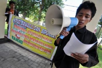 PEMILUKADA BERSIH