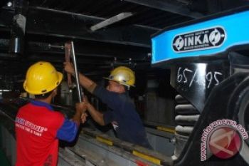Evakuasi Lokomotif  'Ajaib' Butuh Lima Jam