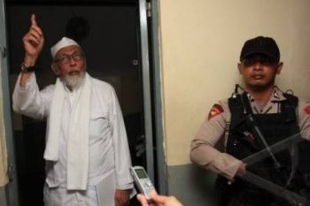 Mer-C Cek Kesehatan Ba'asyir di LP Nusakambangan