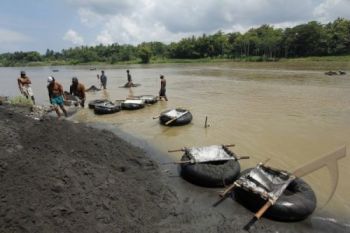 PENAMBANG PASIR