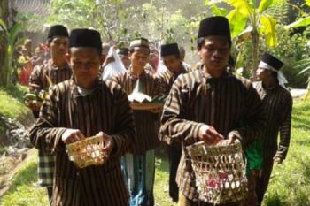 100 Tumpeng Disiapkan untuk Sedekah Ringin Kembar 