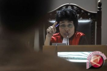  Senantiasa ditekan institusi, Hakim Nelson Sitanggang mundur