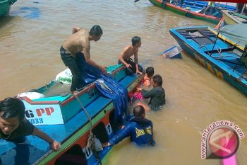 Empat orang diperiksa terkait tabrakan kapal