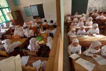 BERBAGI KELAS