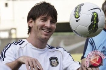 Lionel Messi Kembali Berlatih