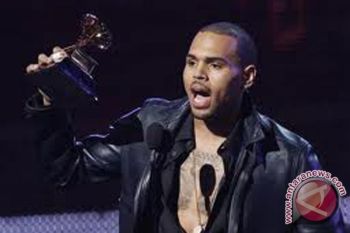 Chris Brown terancam masuk bui