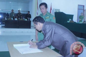 DPRD Minut rapat paripurna LKPJ 2012