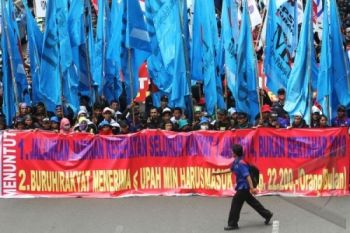 DPR Minta Dahlan-Muhaimin Duet Selesaikan &amp;#039;&amp;#039;Outsourcing&amp;#039;&amp;#039;