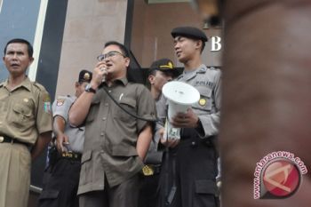 1.500 Guru Dukung Rekannya Yang Dipidanakan