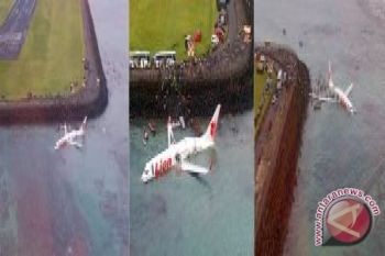 Pesawat Lion Air Terbelah di Pantai Bali