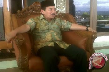 Pemkot Bandarlampung Kembali Berikan Bantuan Seragam Sekolah