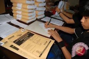 Peserta UN SLTP  Di Palu 6.191 Siswa 