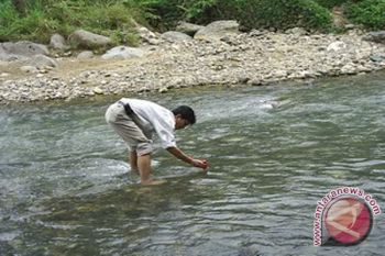 Pengujian Air Sungai Lamandau Dua Kali Setahun 